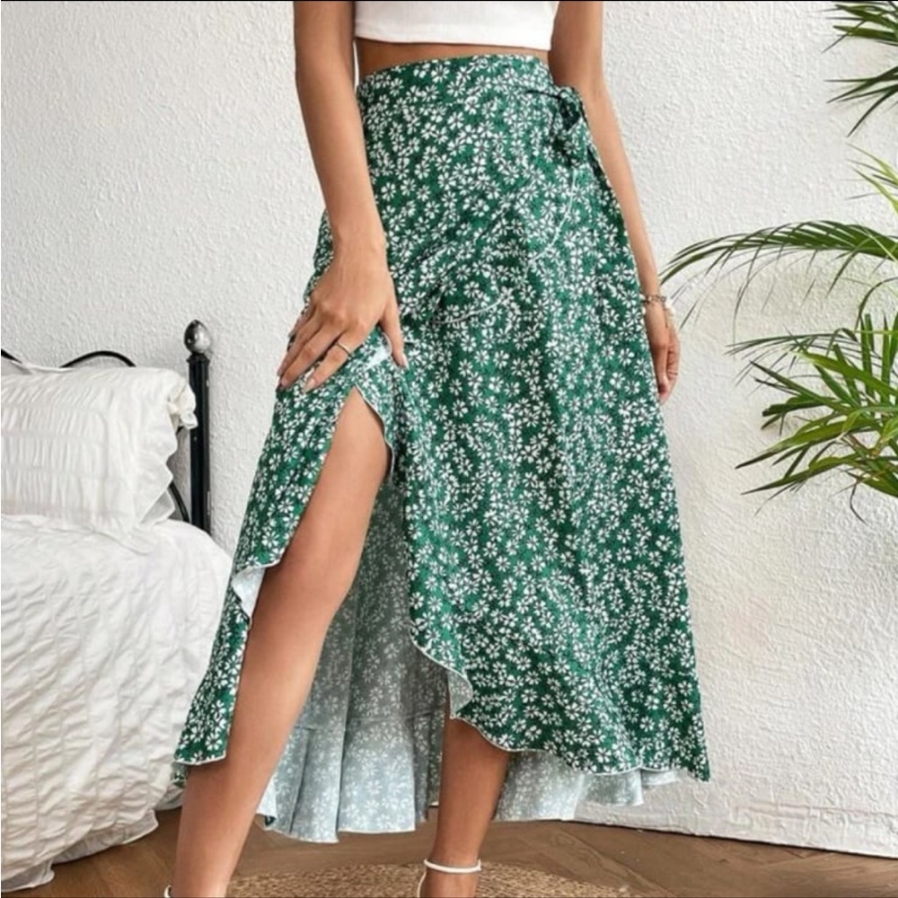 Green maxi floral skirt wrap